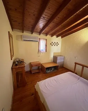 כיוס Stenakas Apartments מראה חיצוני תמונה