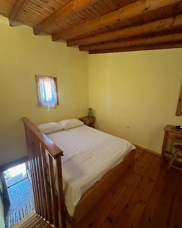 כיוס Stenakas Apartments מראה חיצוני תמונה